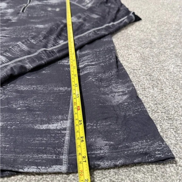 UA Run Under Armour Shirt Men Medium 1/4 Zip Pullover HeatGear Performance - Picture 3 of 9